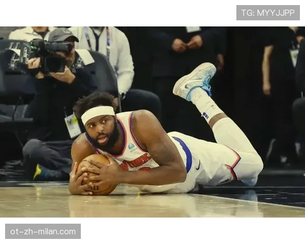 米切尔·罗宾逊内线封盖效率提升显著，改变球队防守节奏